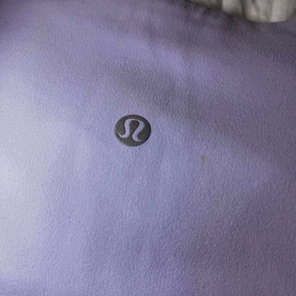 Lululemon Size 8 Yoga Pants: Stay Comfy and Stylish in Vibrant Violet